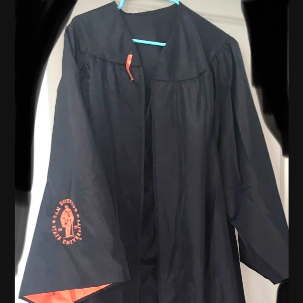 SHSU Cap and gown